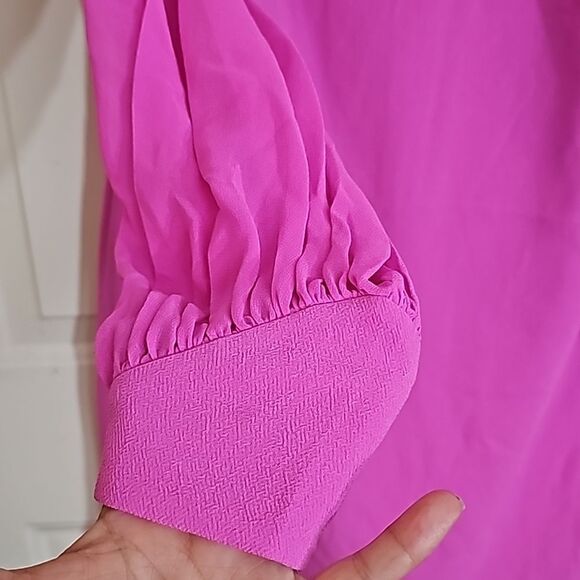 Trina Turk Energized Balloon Sleeved Dress in Snapdragon Pink, Size 6, NWT - Picture 5 of 9